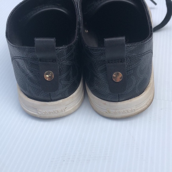 Calvin Klein ladies flats in and size 11. - Picture 6 of 9